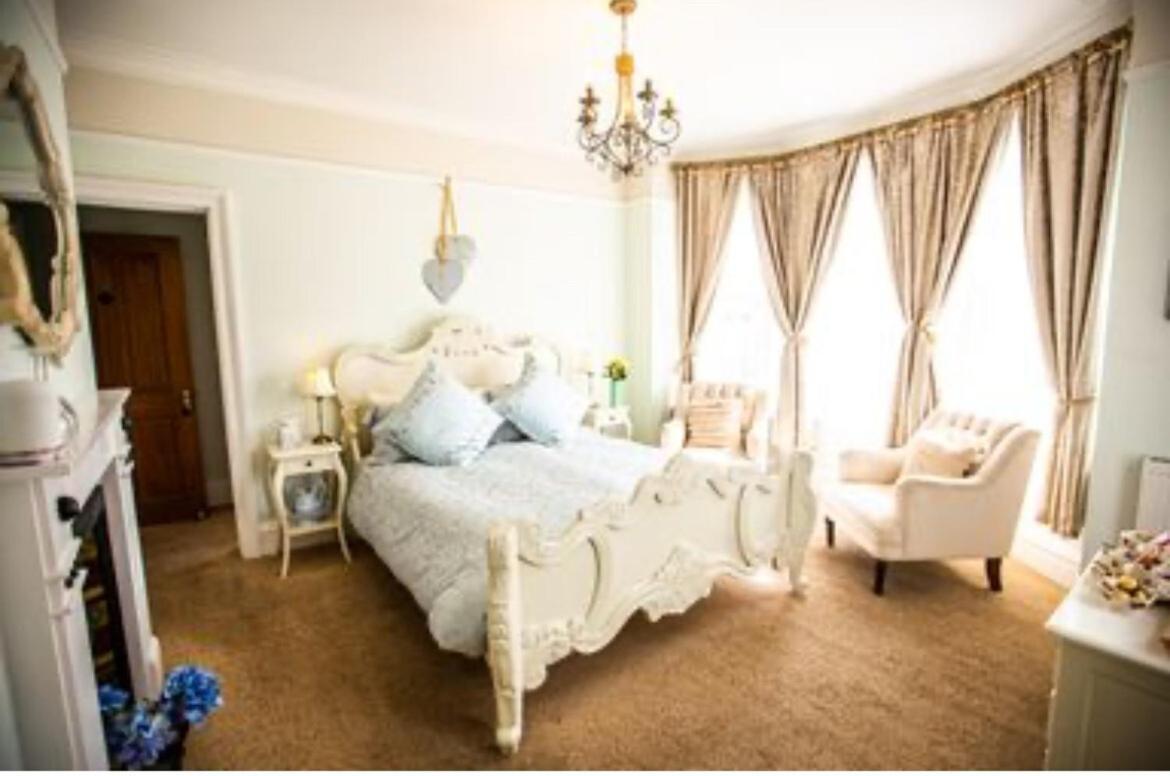 Abbotsleigh Of Whitby Bed and Breakfast Εξωτερικό φωτογραφία
